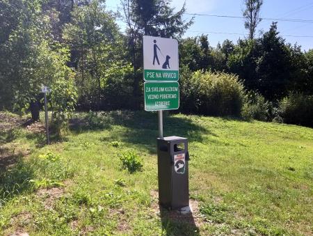 Koš za pasje iztrebke  Begunje 4 (NY) proti Malnom 1foto Boštjan Otoničar